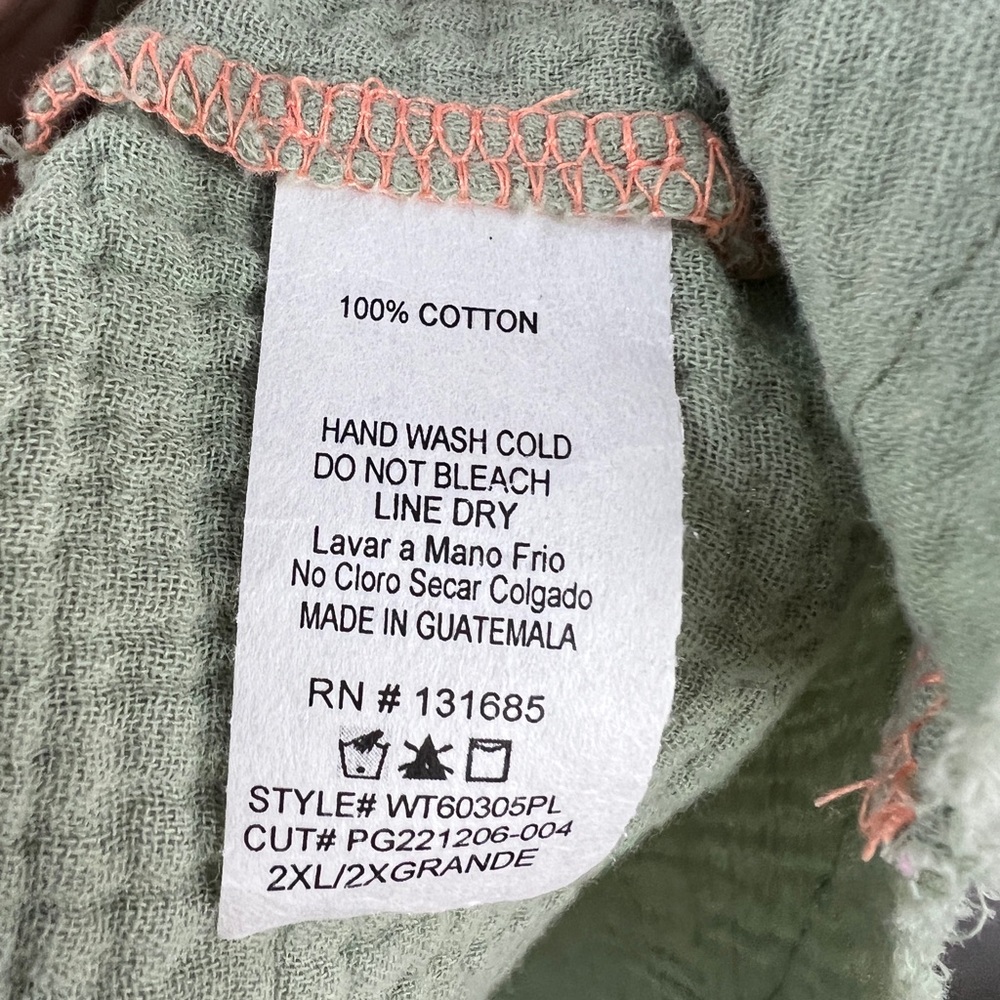 💚 3115. Gauze Rolled Cuff Button Front Top - Picture 6 of 7